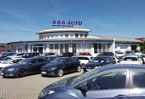 Sieť AAA Auto a Mototechna predala v tomto roku 64-tisíc vozidiel, najvyšší rast bol pri elektromobiloch