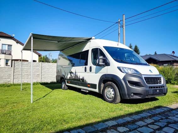 Peugeot Boxer, podélné spaní, PRODÁNO - Půjčovna karavanů a motorek - Jan a Vít