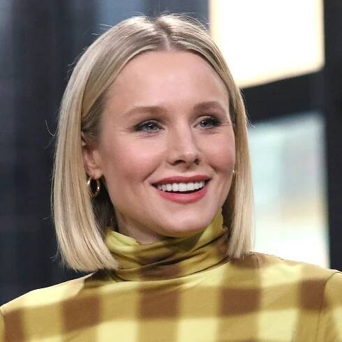 Kristen Bell’s Wavy Hair Is Making Her Want to Get a Perm