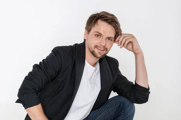 Zpěvák Josef Vágner jede svou první Vánoční tour! Zazpívá si s ním 13 dětských sborů! - Tojesenzace.cz
