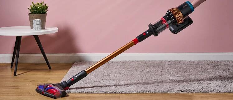 Dyson's new flagship vacuum ticks a lot of cleaning boxes, but so far I'm not sold on this big design change