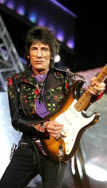 Ron Wood: Stouni budou hrát, dokud nepadnou