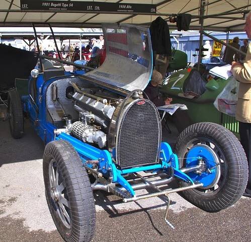 Soubor:Bugatti Type 54 at Goodwood Revival 2012.jpg