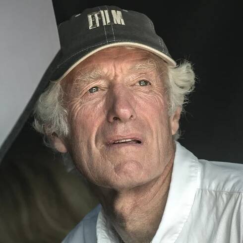 Roger-Deakins-Cinematographer-Director-of-Photography-Bio-Headshot-Athenaeum-Center-for-Thought-and-Culture-Chicago-January-2024-Deakins-Photography-Exhibition-Credit-David-James
