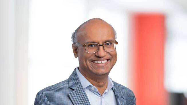 Headshot of Ravi Vijayaraghavan