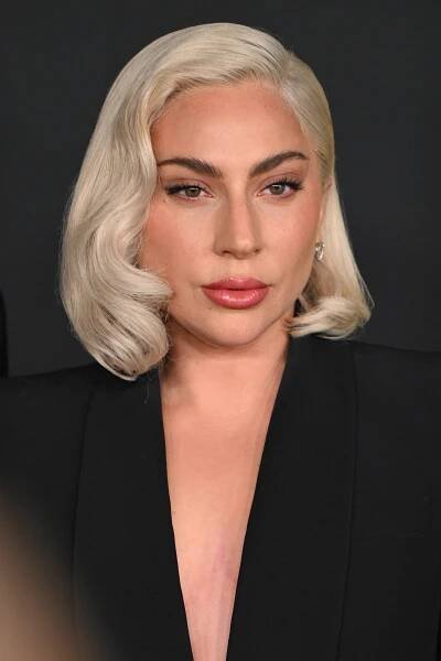 Lady Gaga Is Almost Unrecognisable With Black Hair And Bleached Brows