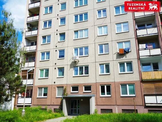 Pěkný zrekonstruovaný byt 2+1, s nízkým inkasem, výtahem, v blízkosti všech důležitých míst ve městě, Olomouc