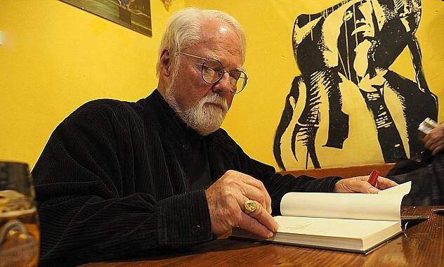 KVÍZ: Pastor, barman a také spisovatel. Robert Fulghum slaví 85. narozeniny