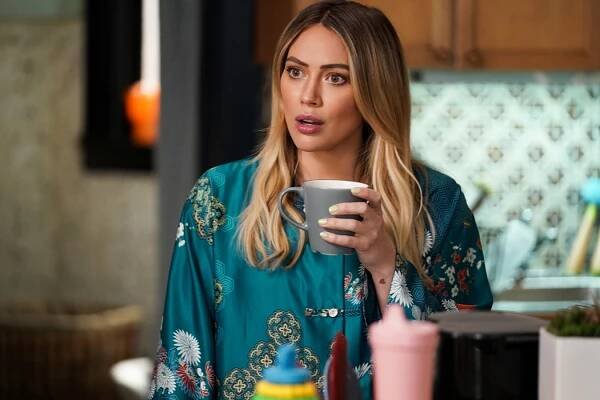 Hilary Duff as Kelsey of the series Younger - 'The “Last Unicorn'