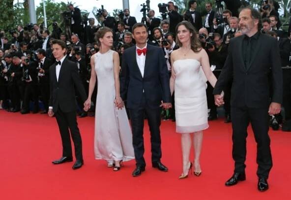 Herci filmu Young & Beautiful (zleva): Frederic Pierrot, Marine Vacth, režisér Francois Ozon, Geraldine Pailhas a Fantin Ravat