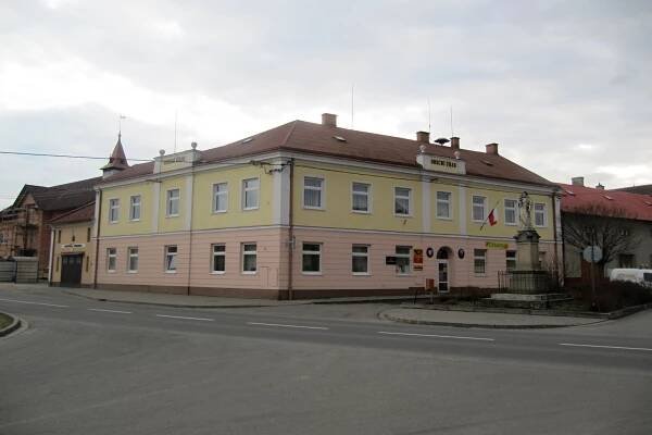 Míškovice - obecní úřad foto 1