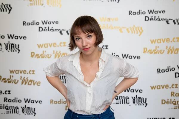 Lidé pořád věří na čarodějnice. A když ne, tak mají ve vesnici divnou ženu, říká Nvotová o filmu Světlonoc