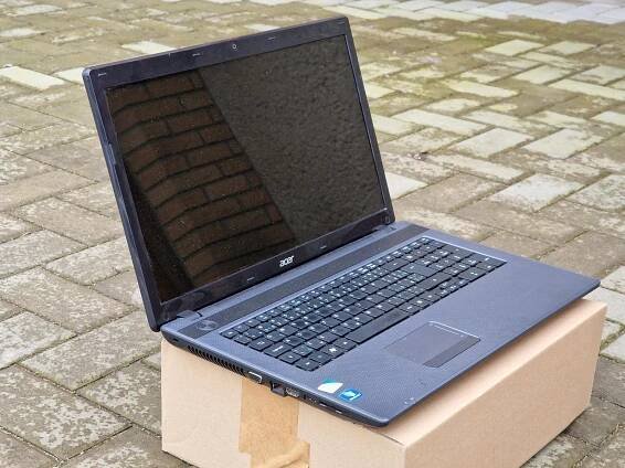17" Notebook Acer Aspire 7739Z - vhodný na filmy a fotky, Windows 10 - Počítače a hry