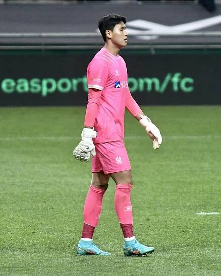 Lee Jun (footballer)