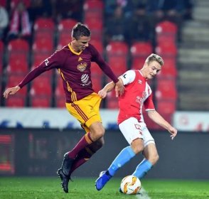 ZLATÁ PÍŠŤALKA: správné penalty v Plzni i Jablonci, gól Slavie měl platit