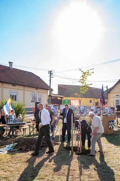 100.let republiky v Podmoklech - Oficiální stránka obce Podmokly nad Berounkou