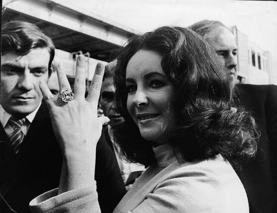 Liz Taylor Net Worth - Wiki, Age, Weight and Height, Relationships, Family, and More - Luxlux