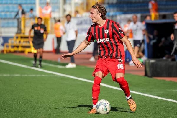 Fotbalista Matěj Hanousek | iROZHLAS - spolehlivé zprávy