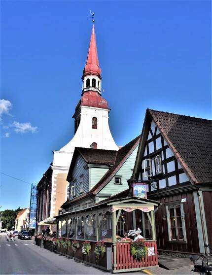Soubor:Elisabeth-Kirche Pärnu.jpg