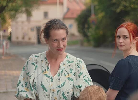 Zbožňovaný - Z filmu - Lenka Zahradnická, Zuska Velichová