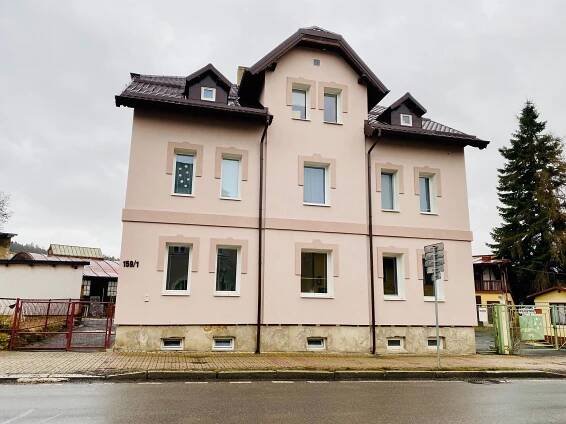 Pronájem bytu 3+1 po rekonstrukci, 70m2 + sklep 20m2, ul. Plzeňská – Mariánské Lázně
