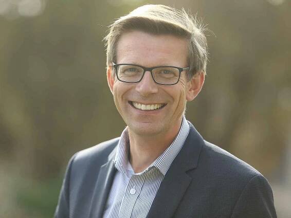 Nový ministr dopravy Martin Kupka splnil slib: opustil post starosty