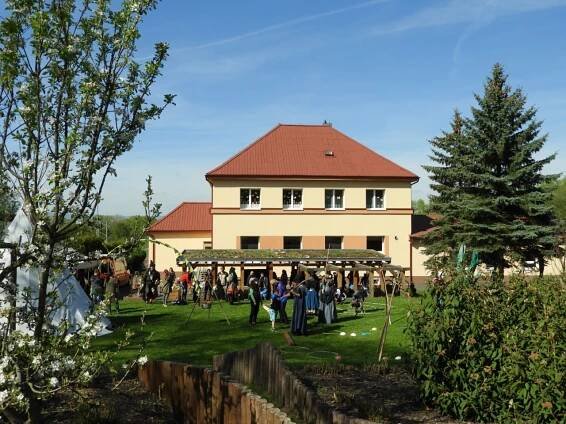 Pálení čarodějnic a znovuotevření mýtinky fantazie v Hrobčicích - Oficiální stránka obce Hrobčice