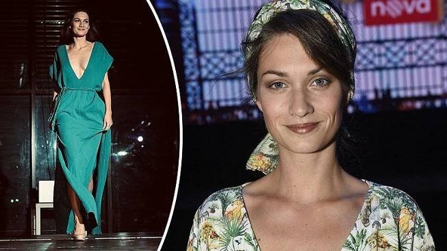 Vynesla smyslné kousky bez podprsenky: Herečka Veronika Čermák Macková se představila v roli modelky