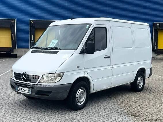 Mercedes-Benz Sprinter 208 3 seats. Very good bus! 100% engin...