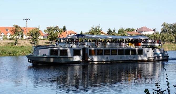 Výletní a restaurační loď... - Ostatní