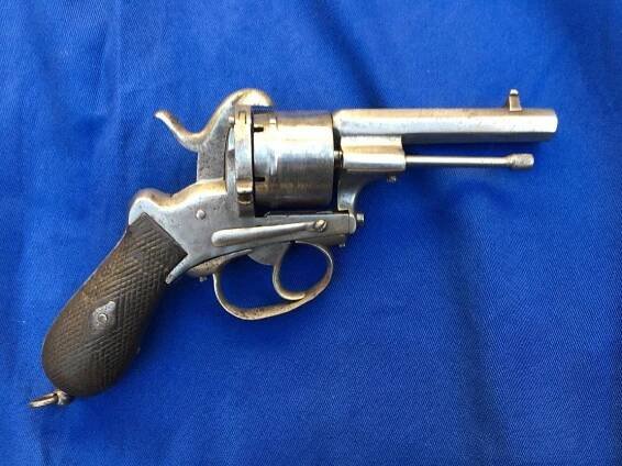 REVOLVER LEFOŠ 9mm