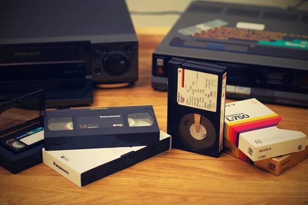 Převod (digitalizace) VHS kazety na USB flash disk Neslovice DIGITALIZACEVHS.COM • Firmy.cz