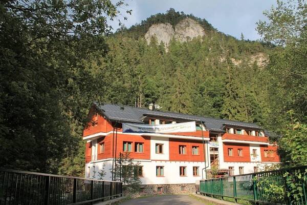 RIVERSIDE JASNÁ: Keď sa ráno zobudíš v hoteli pri brehu rieky a zaplaví ťa pocit šťastia - milujemewellness.sk