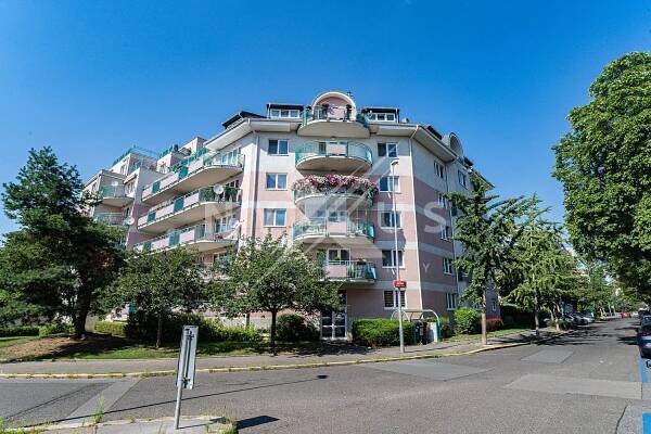 Prodej mezonetového bytu 2+kk - 72 m⊃2; + 5,4 m⊃2; terasa, Gutova, Praha 10 - Strašnice | Nyxus reality s.r.o.