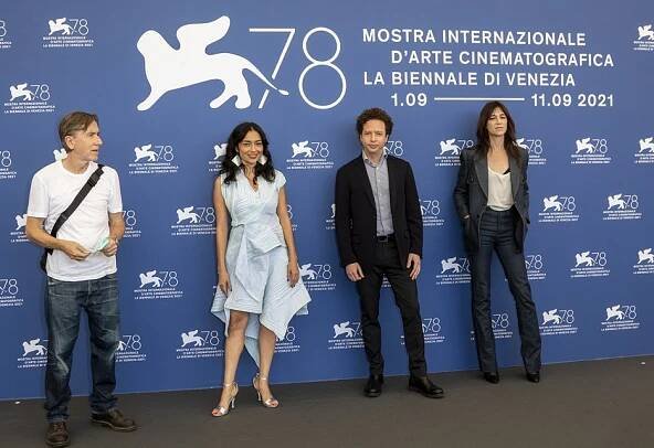 Venice Photocall - Tim Roth, Iazua Larios, Michel Franco, Charlotte Gainsbourg - Západ slunce - Z akcí