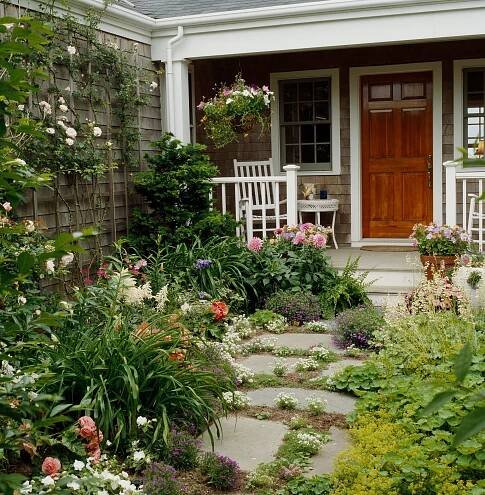 Front yard flagstone path