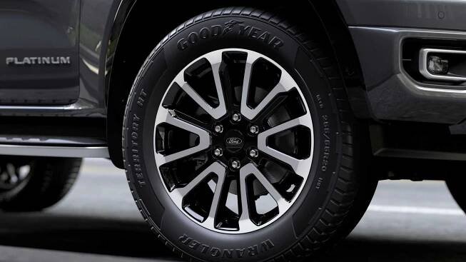 Drsňák v obleku: Ford Ranger v prémiové verzi Platinum je luxusní pracant s V6 pod kapotou