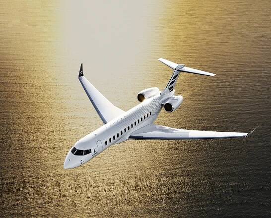 Bombardier Global 7500 in flight.