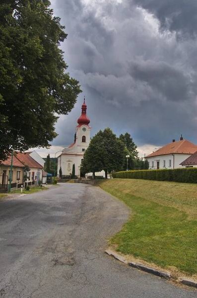 Soubor:Kostel Navštívení Panny Marie, Jednov, Suchdol, okres Prostějov.jpg