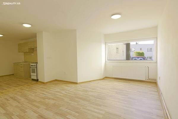 Pronájem bytu 1+kk 40 m², náměstí Svobody, Jemnice