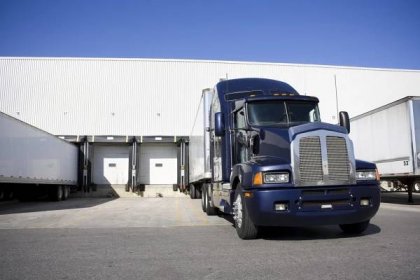 truckload shipping dock