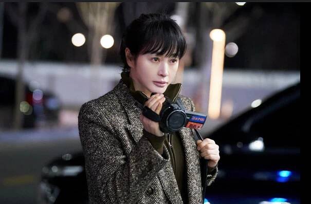 Kim Hye-Soo Risks Her Life For The Right Stories In ‘Unmasked’