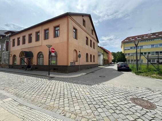 Prodej atypického  domu, 750 m2 - město  Jeseník., obrázek č.1
