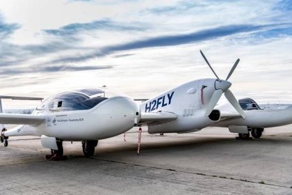 To create the HY4 testbed, H2Fly and its partners stripped down two Pipistrel Taurus G4 airframes and equipped the modified aircraft with a custom hydrogen powertrain.