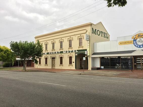 Elm Court, Albury
