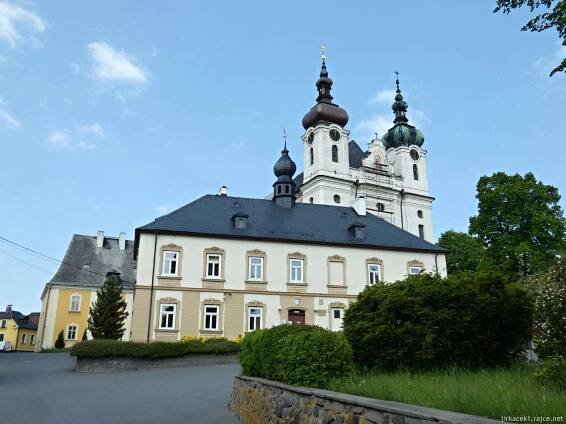 D - Budišov nad Budišovkou - kostel Nanebevzetí Panny Marie 018 a radnice