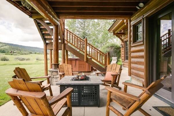 Eagle's Nest Cabin - Victor Idaho