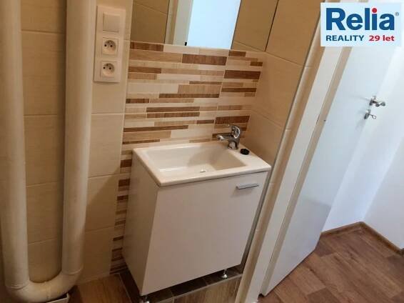 Pronájem zařízeného bytu 2+kk, 28 m2 - Liberec, ul. Slavíčkova
