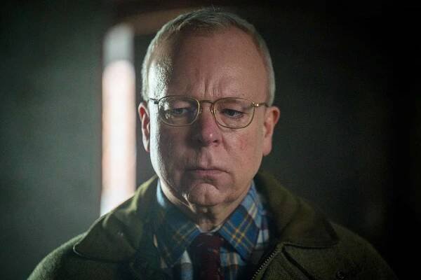 Steve Pemberton as Titus in Netflix's 'Missing You' (2024).