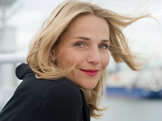 Die beliebte Filmreihe "Praxis mit Meerblick" auf Romance TV anschauen